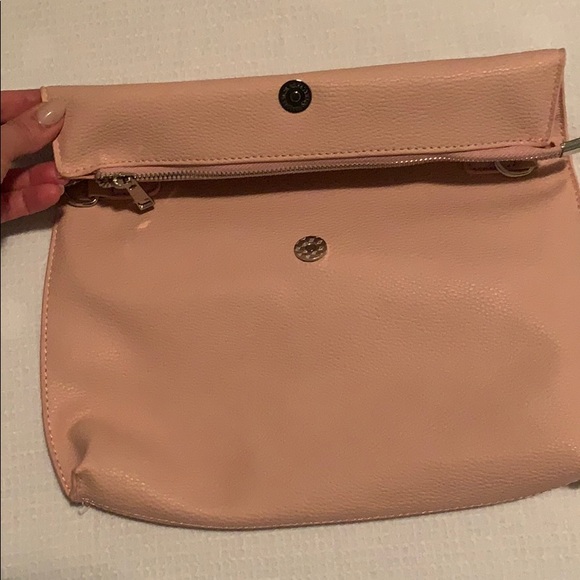 Dusty rose faux leather clutch - Picture 3 of 3